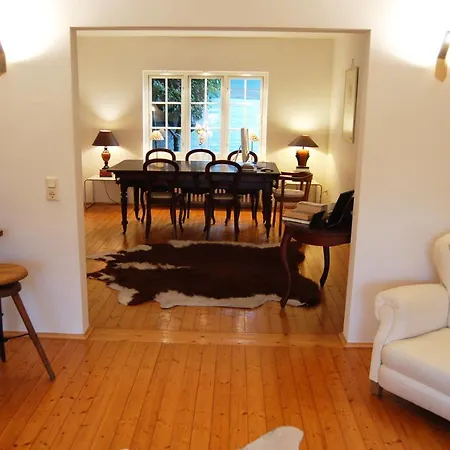 Haus Rothenstein, Ruhige Fewo, Ca. 10 Min. Zu Messe Und Flughafen Apartment Meerbusch