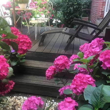 Haus Rothenstein, Ruhige Fewo, Ca. 10 Min. Zu Messe Und Flughafen * Meerbusch