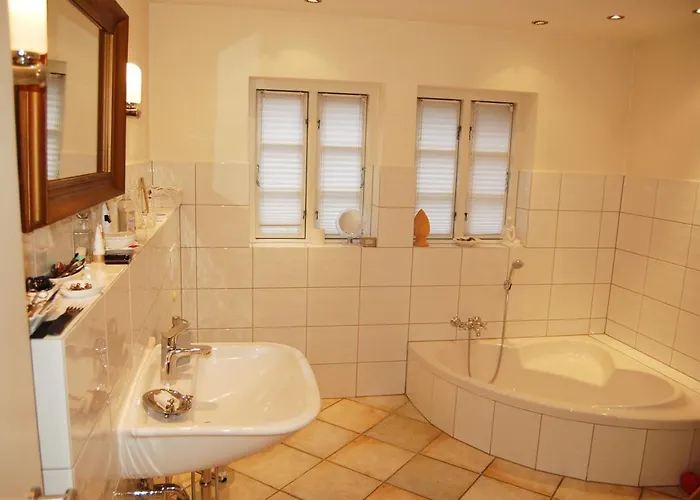 Apartament Haus Rothenstein, Ruhige Fewo, Ca. 10 Min. Zu Messe Und Flughafen *