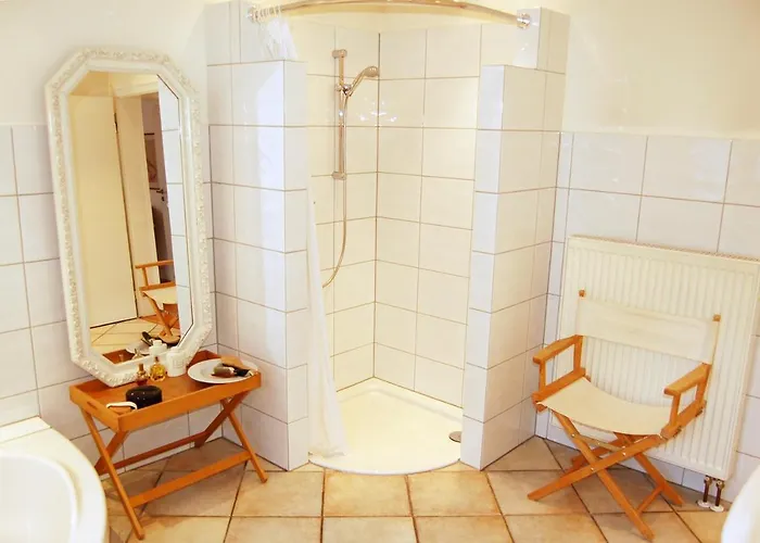 Haus Rothenstein, Ruhige Fewo, Ca. 10 Min. Zu Messe Und Flughafen Meerbusch